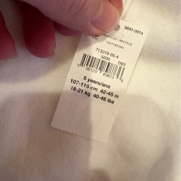 GAP Kids Disney Mickey White Sweatpants and Sweatshirt Set - Picture 7 of 7